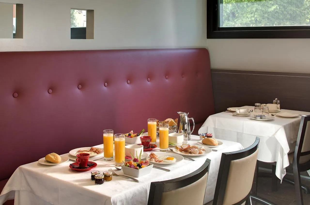 Hotel Le Mediterranee Lourdes 4*,