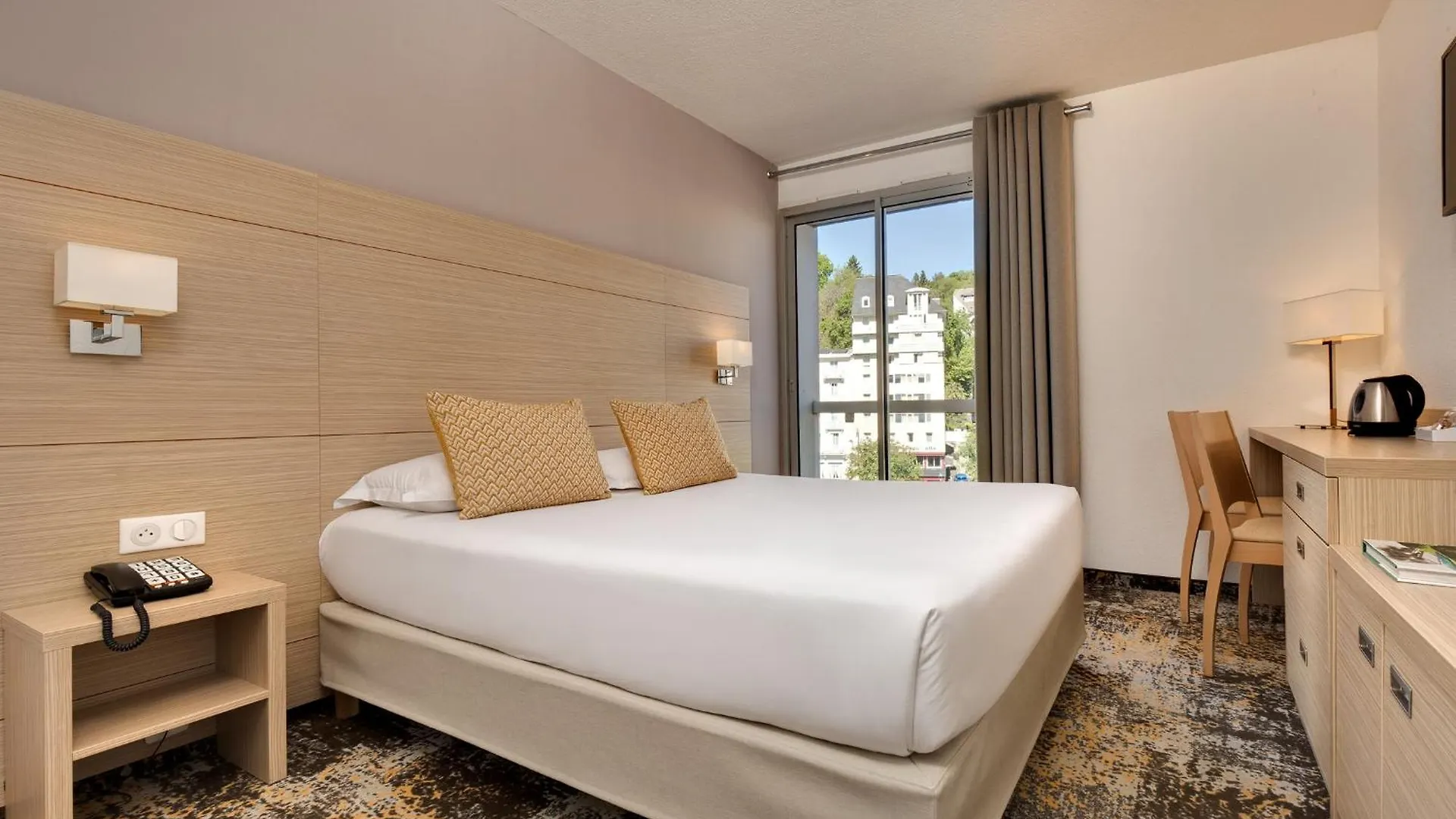 ****  Hotel Le Mediterranee Lourdes France